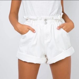 Bullhead white shorts size xs